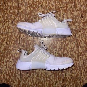 Nike Prestos All White